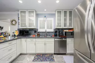 10415 W Desert Forest Cir, Sun City, AZ 85351 - Photo 10