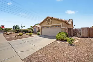 18604 N 30th Pl, Phoenix, AZ 85050 - Photo 2