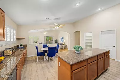 3903 W Grandview Road, Phoenix, AZ 85053 - Photo 10