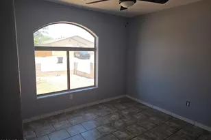 9033 W Oneida Dr, Arizona City, AZ 85123 - Photo 8