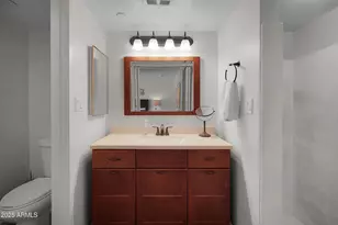 8732 E Sandalwood Dr, Scottsdale, AZ 85250 - Photo 18