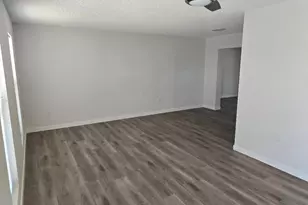 10166 W Cinnebar Ave, Sun City, AZ 85351 - Photo 10