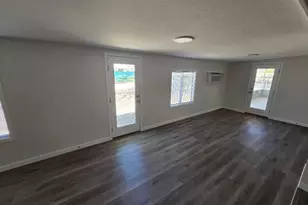 10166 W Cinnebar Ave, Sun City, AZ 85351 - Photo 22