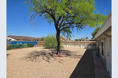 10166 W Cinnebar Avenue, Sun City, AZ 85351 - Photo 26
