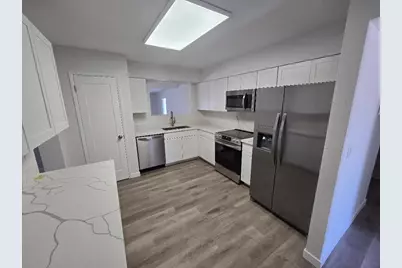 10166 W Cinnebar Avenue, Sun City, AZ 85351 - Photo 14