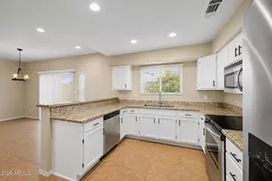 10249 N 12th Pl, Phoenix, AZ 85020 - Photo 10