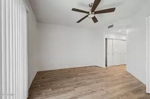 10249 N 12th Pl, Phoenix, AZ 85020 - Photo 12