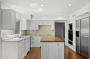 7337 E Echo Ln, Scottsdale, AZ 85258 - Photo 10