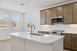 32696 N Smokeview Trl, Peoria, AZ 85383 - Photo 6