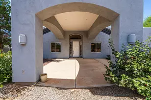 509 W Lavitt Ln, Phoenix, AZ 85086 - Photo 4