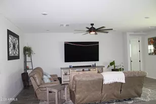 17258 W Seldon Ln, Waddell, AZ 85355 - Photo 34