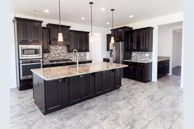 5064 N 148th Avenue, Litchfield Park, AZ 85340 - Photo 2