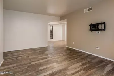 3119 W Cochise Drive #127, Phoenix, AZ 85051 - Photo 8