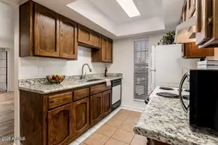 3119 W Cochise Dr, Phoenix, AZ 85051 - Photo 2
