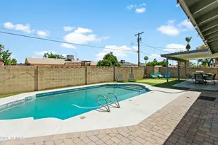 8312 E MacKenzie Dr, Scottsdale, AZ 85251 - Photo 4