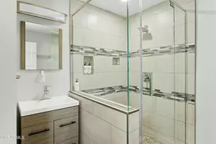 8312 E MacKenzie Dr, Scottsdale, AZ 85251 - Photo 18