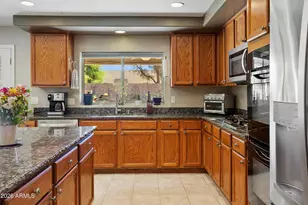 25065 N 72nd Ln, Peoria, AZ 85383 - Photo 10
