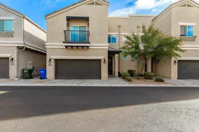3059 N 33rd Place, Phoenix, AZ 85018 - Photo 1