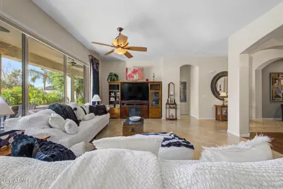 8714 W Morten Avenue, Glendale, AZ 85305 - Photo 6