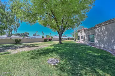 9834 W Kerry Lane, Peoria, AZ 85382 - Photo 18