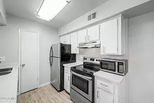 2625 E Indian School Rd, Phoenix, AZ 85016 - Photo 2