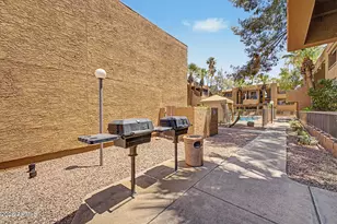 2625 E Indian School Rd, Phoenix, AZ 85016 - Photo 24