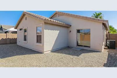 7005 S 31st Drive, Phoenix, AZ 85041 - Photo 14