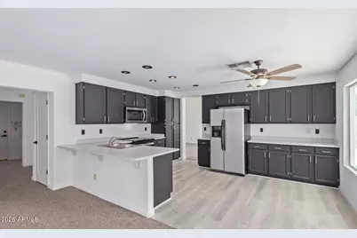 11991 N 69th Avenue, Peoria, AZ 85345 - Photo 14