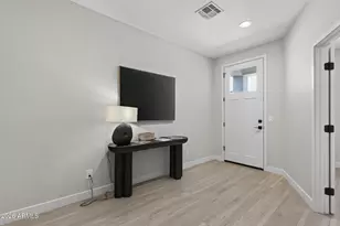 2601 E Clarendon Ave, Phoenix, AZ 85016 - Photo 30