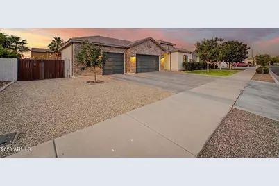 21530 E Russet Road, Queen Creek, AZ 85142 - Photo 2