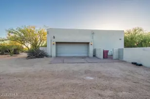 25249 N Ranch Gate Rd, Scottsdale, AZ 85255 - Photo 2
