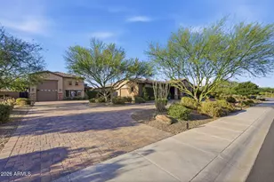 7618 W Chama Dr, Peoria, AZ 85383 - Photo 2