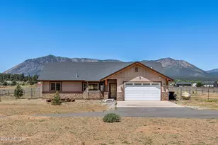 8200 Stardust Trail, Flagstaff, AZ 86004 - Photo 6