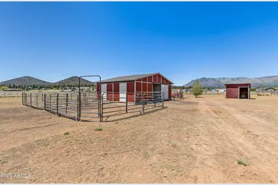 8200 Stardust Trail, Flagstaff, AZ 86004 - Photo 24