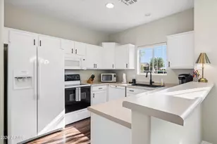 9750 N Monterey Dr, Fountain Hills, AZ 85268 - Photo 12