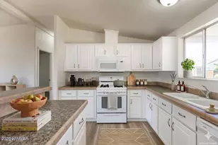 2077 Andelyn Ct, Lakeside, AZ 85929 - Photo 6