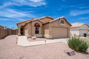 17810 N Phoenician Dr, Surprise, AZ 85374 - Photo 2