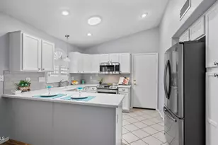 17810 N Phoenician Dr, Surprise, AZ 85374 - Photo 6