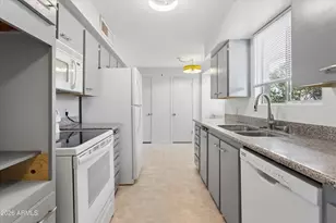 3308 E Camelback Rd, Phoenix, AZ 85018 - Photo 10