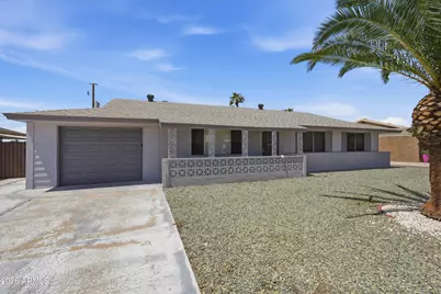 10747 W Hope Drive, Sun City, AZ 85351 - Photo 2