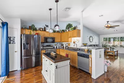 1034 W 13th Avenue, Apache Junction, AZ 85120 - Photo 6