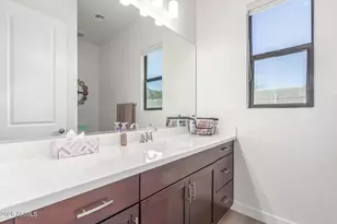 837 E Monte Wy, Phoenix, AZ 85042 - Photo 32