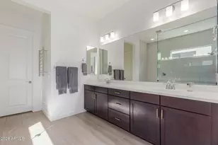 837 E Monte Wy, Phoenix, AZ 85042 - Photo 24