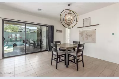 837 E Monte Way, Phoenix, AZ 85042 - Photo 10