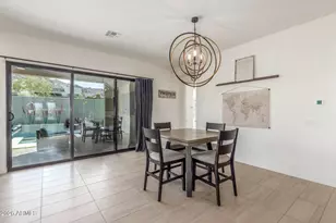837 E Monte Wy, Phoenix, AZ 85042 - Photo 10