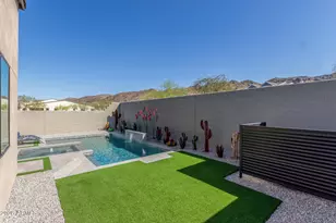 837 E Monte Wy, Phoenix, AZ 85042 - Photo 38