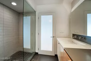 3261 E Camelback Rd, Phoenix, AZ 85018 - Photo 24
