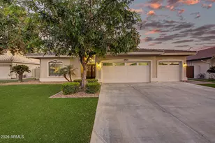 2111 E Gondola Ln, Gilbert, AZ 85234 - Photo 2