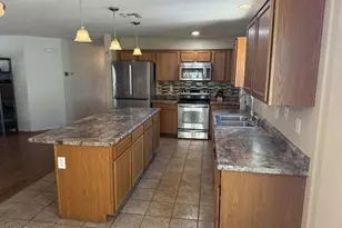 7264 W Cactus Wren Dr, Glendale, AZ 85303 - Photo 4