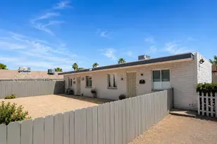 1812 N 31st Pl, Phoenix, AZ 85008 - Photo 2